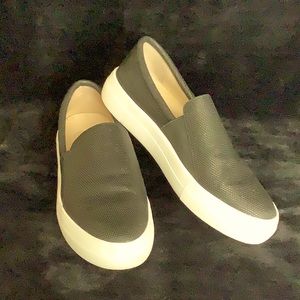 Vince Camuto Sneakers